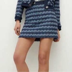 VERONICA BEARD Santo skirt
Tweed Denim. Worn once. 
Veronica Beard
Size: 6